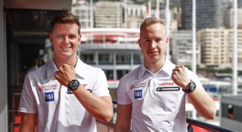 formula 1 watchmakers pay.